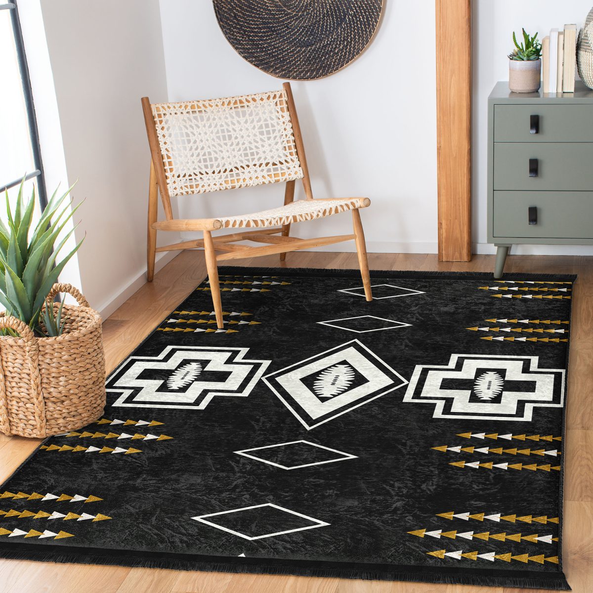 Siyah Zeminde Kilim Motifli Geometrik Desenli Vintage Geometrik Koridor & Antre Salon & Oturma Odası Dijital Baskılı Makinede Yıkanabilir Kaymaz Taban Saçaklı Halı Realhomes