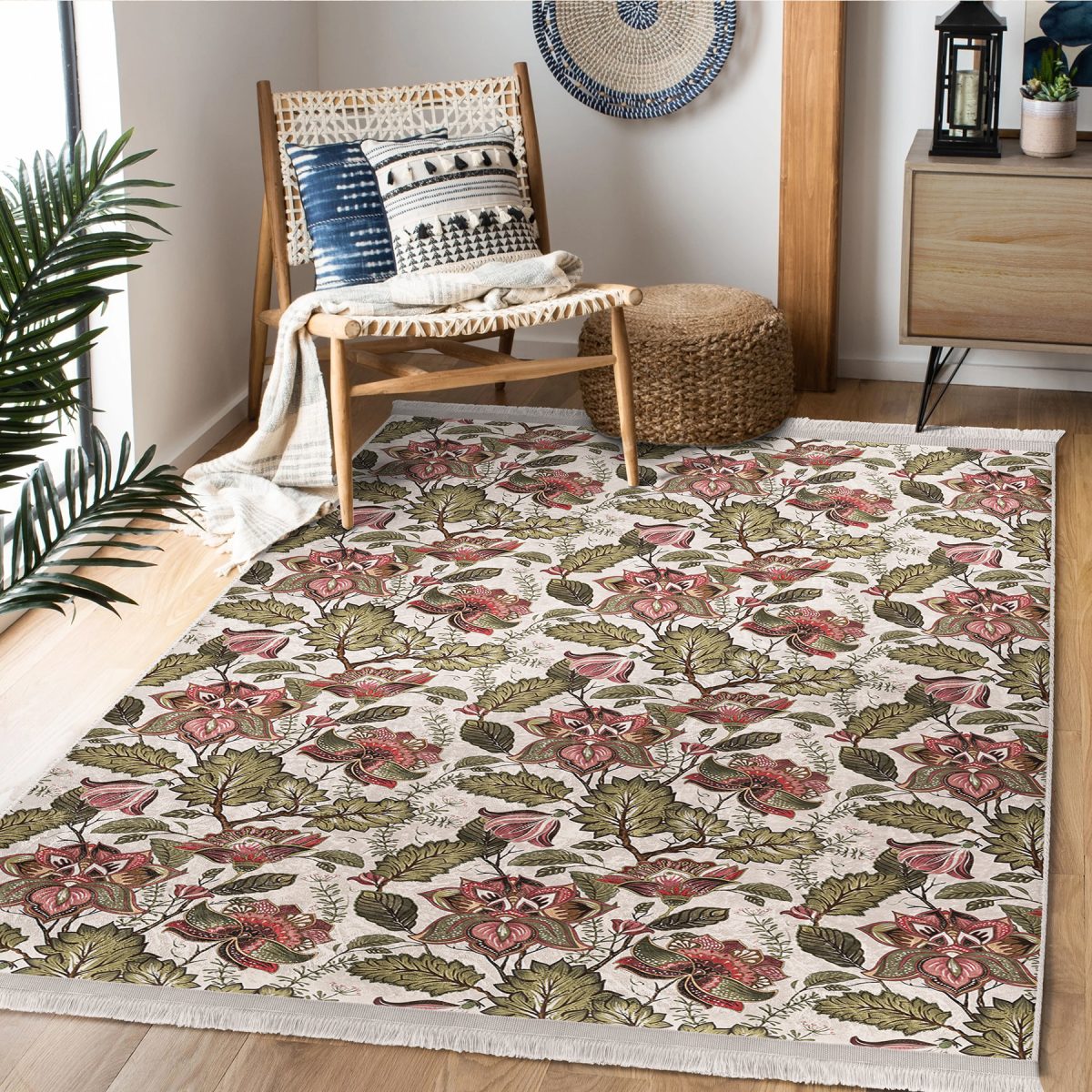 Krem Zeminde Floral Motifli Yaprak Desenli Floral Klasik Mutfak Yatak Odası Dijital Baskılı Makinede Yıkanabilir Kaymaz Taban Saçaklı Halı Realhomes