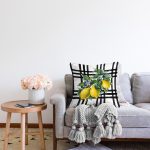 - Rasel-K12376-Gorsel-1 - Realhomes Realhomes Siyah Beyaz Çizgili Zemin Dallı Budaklı Limonlar Desenli Raşel Kadife Yastık Kırlent Kılıfı Realhomes