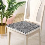 - Frm-2233-Gorsel-3 - Realhomes Siyah Beyaz Çizgili Dijital Baskılı Fermuarlı Sandalye Minderi Realhomes