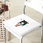 - Frm-4417-Gorsel-3 - Realhomes Beyaz Zeminde Atkılı Ayıcık Desenli Modern Fermuarlı Sandalye Minderi Realhomes