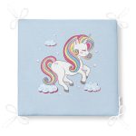 - Frm-4690-Gorsel-4 - Realhomes Mavi Zeminde Uyuyan Unicorn Desenli Dijital Baskılı Modern Fermuarlı Sandalye Minderi Realhomes