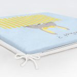 - Frm-4695-Gorsel-5 - Realhomes Mavi Zeminde Sarı Kurdeleli Tavşan Desenli Dijital Baskılı Çocuk Odası Fermuarlı Sandalye Minderi Realhomes