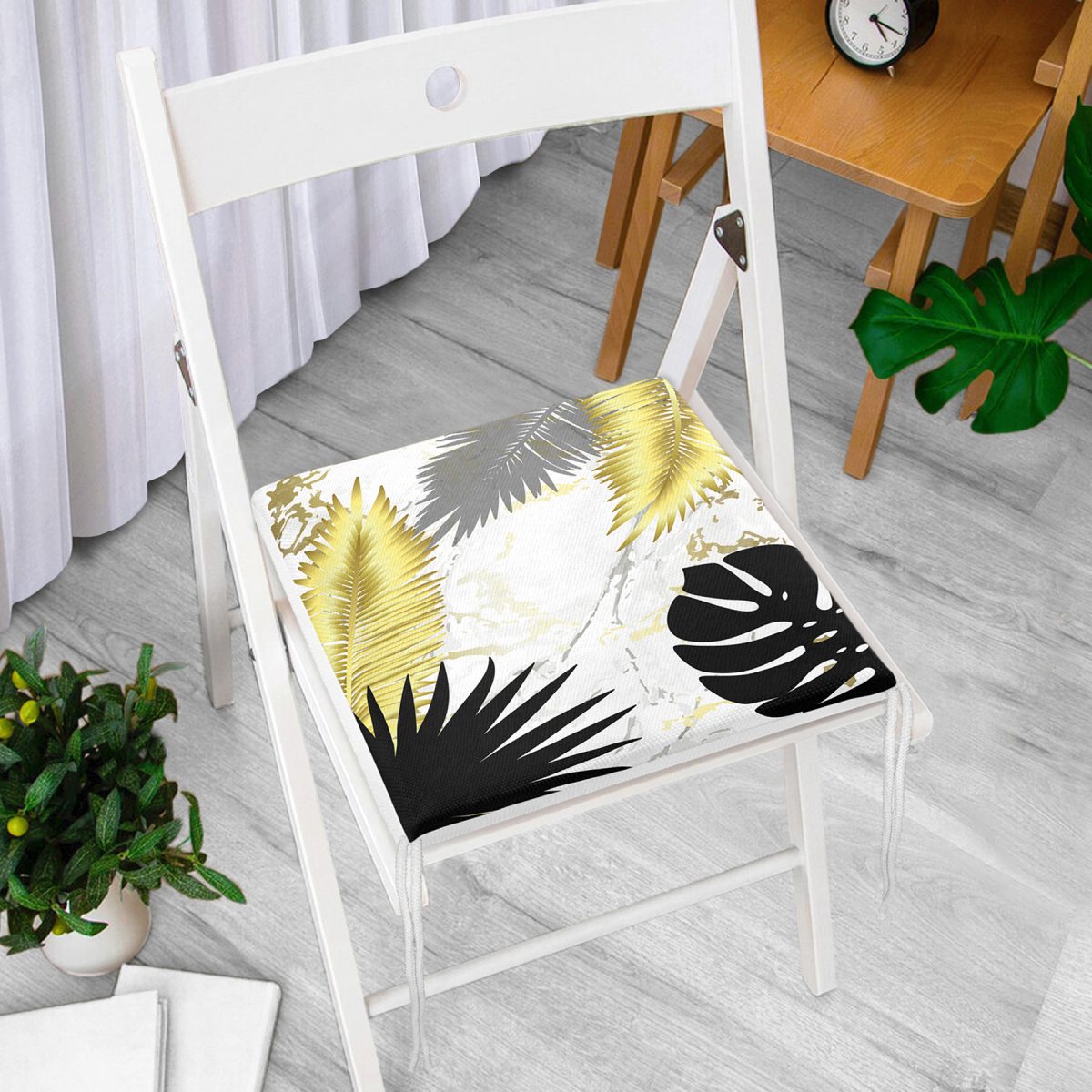 Mermer Zeminli Gold Ve Siyah Yapraklar Dijital Baskılı Modern Fermuarlı Sandalye Minderi Realhomes