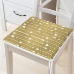 - Frm-7122-Gorsel - Realhomes Gold Zeminde Ok Çizimli Dijital Baskılı Modern Fermuarlı Sandalye Minderi Realhomes