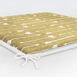 - Frm-7122-Gorsel-5 - Realhomes Gold Zeminde Ok Çizimli Dijital Baskılı Modern Fermuarlı Sandalye Minderi Realhomes