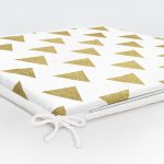 - Frm-7124-Gorsel-5 - Realhomes Beyaz Zeminde Gold Üçgen Detaylı Dijital Baskılı Modern Fermuarlı Sandalye Minderi Realhomes