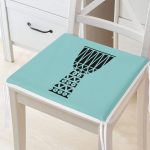 - Frm-8801-Gorsel - Realhomes Renkli Zemin Üzerinde Onedraw Çizimli Kupa Desenli Dijital Baskılı Modern Fermuarlı Sandalye Minderi Realhomes