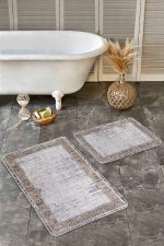 - Realhomes - Realhomes  2'li Set Gri - Bej Zeminde Çerçeveli Motifli Antik Desenli Geometrik Eskitme Motifli  2'li Banyo & Mutfak Paspas Takımı Realhomes