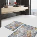 2'li Set Kırmızı Zeminde Yağlıboya Motifli Kanvas Desenli Bohem Klasik  2'li Banyo & Mutfak Paspas Takımı Realhomes