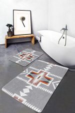 - PaspasTakimi-2li-Set1519-Gorsel-5 - Realhomes  2'li Set Gri Zeminde Yöresel Motifli Antik Desenli Vintage Etnik Motifler  2'li Banyo & Mutfak Paspas Takımı Realhomes