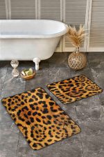 - Realhomes - Realhomes 2'li Set Kahverengi Zeminde Leopar Motifli Post Desenli Sade & Şık Klasik 2'li Banyo & Mutfak Paspas Takımı Realhomes