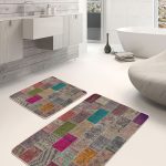 2'li Set Gri - Beyaz Zeminde Geometrik Motifli Çizgili Desenli Geometrik Klasik  2'li Banyo & Mutfak Paspas Takımı Realhomes