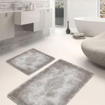 2'li Set Kahverengi Zeminde Eskitme Motifli Geometrik Desenli Eskitme Motifli Geometrik  2'li Banyo & Mutfak Paspas Takımı Realhomes