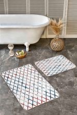 - Realhomes - Realhomes 2'li Set Beyaz Zeminde Geometrik Motifli Eskitme Desenli Geometrik Sade & Şık 2'li Banyo & Mutfak Paspas Takımı Realhomes