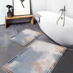 2'li Set Kahverengi Zeminde Eskitme Motifli Geometrik Desenli Eskitme Motifli Geometrik  2'li Banyo & Mutfak Paspas Takımı Realhomes