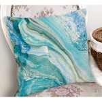 - Petek-12417-Gorsel-1 - Realhomes Realhomes Mavi Renkli Mermer Tasarımlı Suluboya Motifli Dekoratif Yastık Kırlent Kılıfı Realhomes