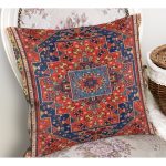 - Petek-K12410-Gorsel-1 - Realhomes Realhomes Eskitme Kırmızı Göbekli Madalyon Tasarım Dekoratif Yastık Kırlent Kılıfı Realhomes