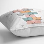 - Petek-Kc10522-Gorsel-2 - Realhomes Realhomes Renkli Seksek Temalı Eğitici Oyun Çizimli Çocuk & Genç Odası Modern Yastık Kırlent Kılıfı Realhomes