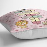 - Petek-Kc10551-Gorsel-2 - Realhomes Realhomes Pembe Temalı Sevimli Seksek Tasarımlı Çocuk & Genç Odası Modern Yastık Kırlent Kılıfı Realhomes