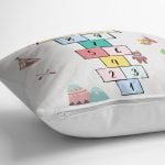 - Petek-Kc10552-Gorsel-2 - Realhomes Realhomes Etiğici Seksek Oyunu Tasarımlı Çocuk & Genç Odası Modern Yastık Kırlent Kılıfı Realhomes