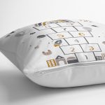 - Petek-Kc10562-Gorsel-2 - Realhomes Realhomes Soft Renkli Uzay Temalı Seksek Oyun Tasarımlı Çocuk & Genç Odası Modern Yastık Kırlent Kılıfı Realhomes