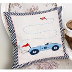- Petek-Kc10572-Gorsel-1 - Realhomes Realhomes Yarış Arabası Tasarımlı Damalı Motif Çocuk & Genç Odası Modern Yastık Kırlent Kılıfı Realhomes
