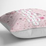 - Petek-Kc10592-Gorsel-2 - Realhomes Realhomes Aydaki Kız Baleci Kız Pembe Seksek Oyun Tasarımlı Çocuk & Genç Odası Modern Yastık Kırlent Kılıfı Realhomes