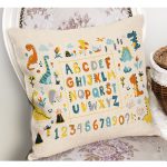 - Petek-Kc10599-Gorsel-1 - Realhomes Realhomes Sevimli Vahşi Hayvanlar Eğitici Kelimeler Çocuk & Genç Odası Modern Yastık Kırlent Kılıfı Realhomes