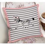 - Petek-Kc10603-Gorsel-1 - Realhomes Realhomes Gri Çizgili Zemin Sevimli Zebra Tasarımlı Çocuk & Genç Odası Modern Yastık Kırlent Kılıfı Realhomes