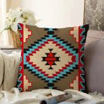 - Rasel-K12404-Gorsel - Realhomes  Realhomes Renkli Geometrik Çizimli Özel Tasarım Yastık Kırlent Kılıfı Realhomes