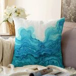 - Rasel-K12418-Gorsel - Realhomes  Realhomes Mavi Renk Temalı Akışkan Suluboya Tasarımlı Dijital Baskılı Yastık Kırlent Kılıfı Realhomes