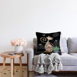 - Rasel-K12423-Gorsel-1 - Realhomes  Realhomes Siyah Zemin Çiçek Desenli Sevimli Kedi Özel Tasarım Modern Yastık Kırlent Kılıfı Realhomes