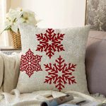 - Rasel-K12452-Gorsel - Realhomes  Realhomes Krem Petek Zeminli Bordo Kar Taneleri Özel Tasarım Dijital Baskılı Yastık Kırlent Kılıfı Realhomes