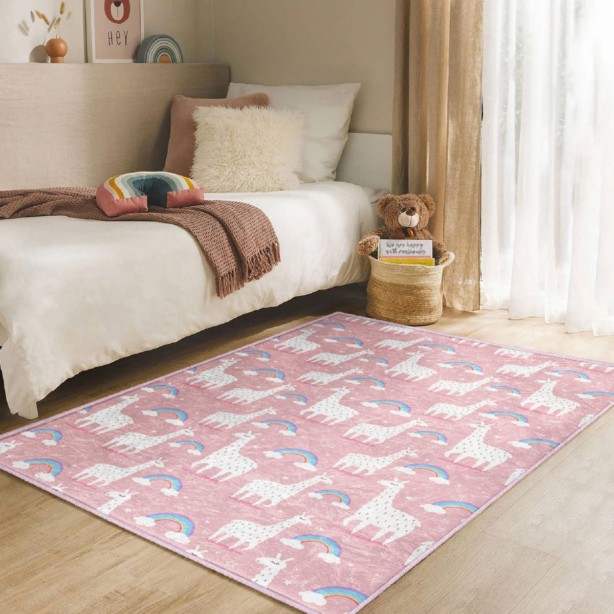 Pembe Zeminde Lama Ve Gök Kuşağı Çocuk & Genç Odası Makinede Yıkanabilir Dekoratif Kaymaz Tabanlı Dikdörtgen Leke Tutmaz Çocuk Halısı Realhomes