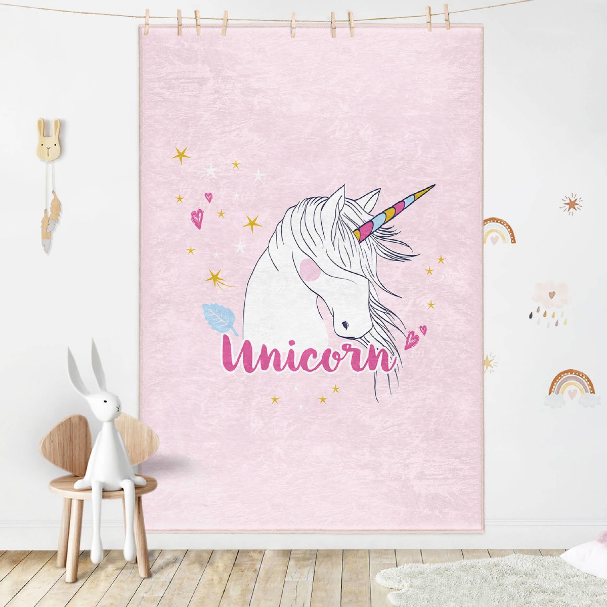 Pembe Zeminli Unicorn At Desenli Çocuk & Genç Odası Makinede Yıkanabilir Kaymaz Tabanlı Özel Ölçü Dikdörtgen Pamuk Tabanlı Çocuk Halısı Realhomes