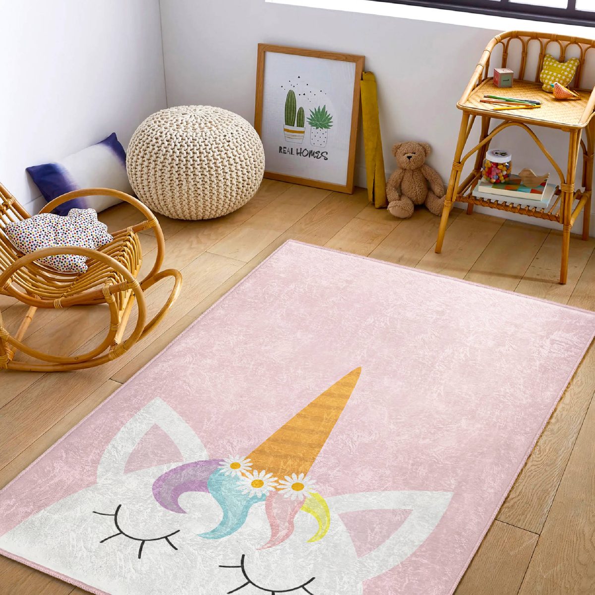 Pembe Zeminde Unicorn Desenli Tasarımlı Çocuk & Genç Odası Makinede Yıkanabilir Kaymaz Tabanlı Kolay Temizlenebilir Leke Tutmaz Dikdörtgen Çocuk Halısı Realhomes
