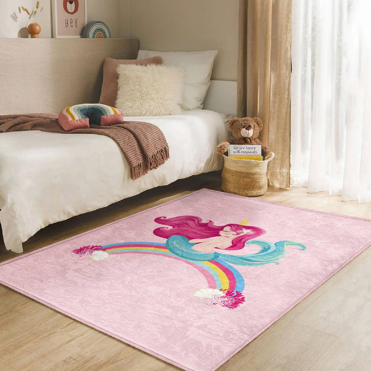 Pembe Zeminde Denizkızı Desenli Çocuk & Genç Odası Makinede Yıkanabilir Kaymaz Tabanlı Dikdörtgen Dekoratif Özel Ölçü Çocuk Halısı Realhomes