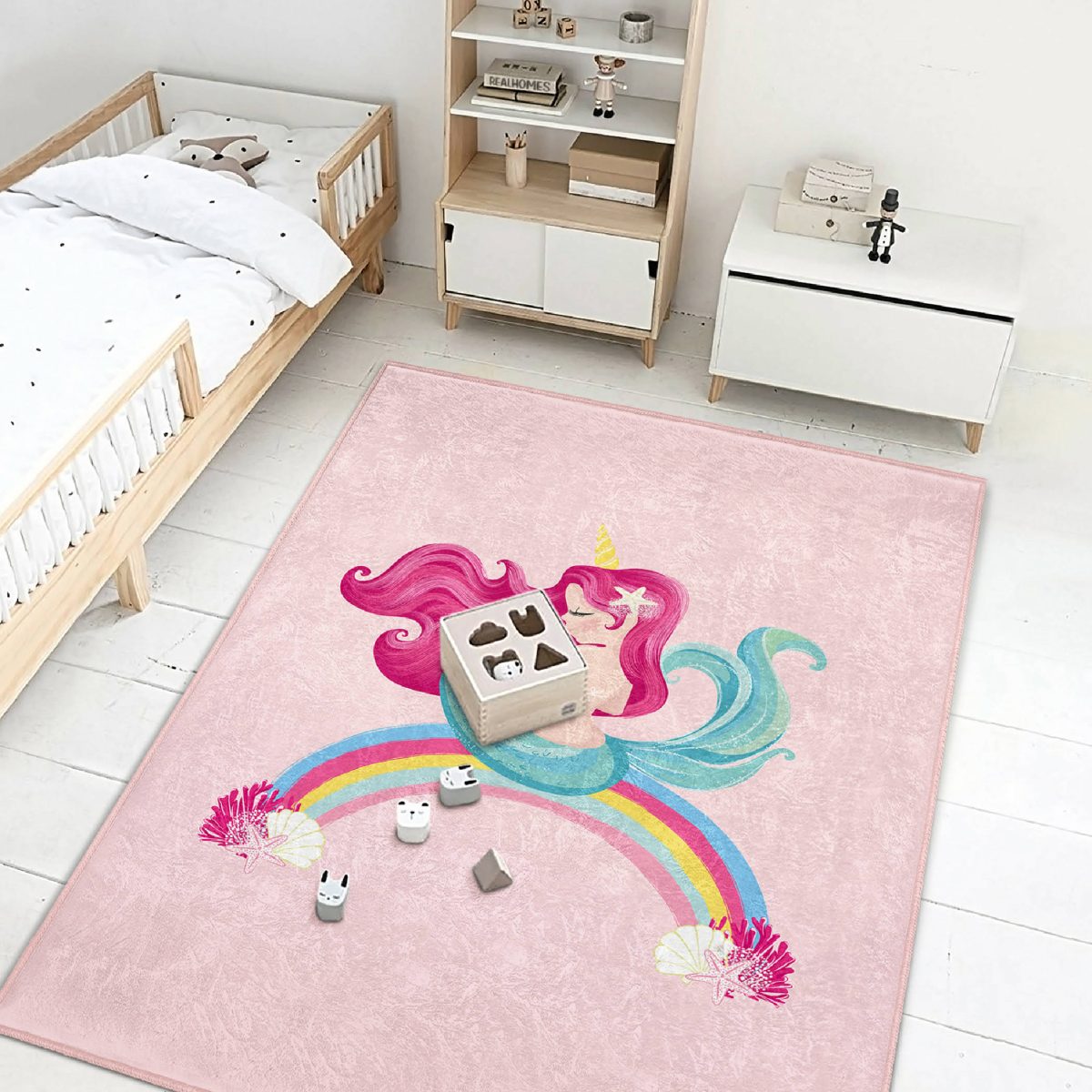 Pembe Zeminde Denizkızı Desenli Çocuk & Genç Odası Makinede Yıkanabilir Kaymaz Tabanlı Dikdörtgen Dekoratif Özel Ölçü Çocuk Halısı Realhomes