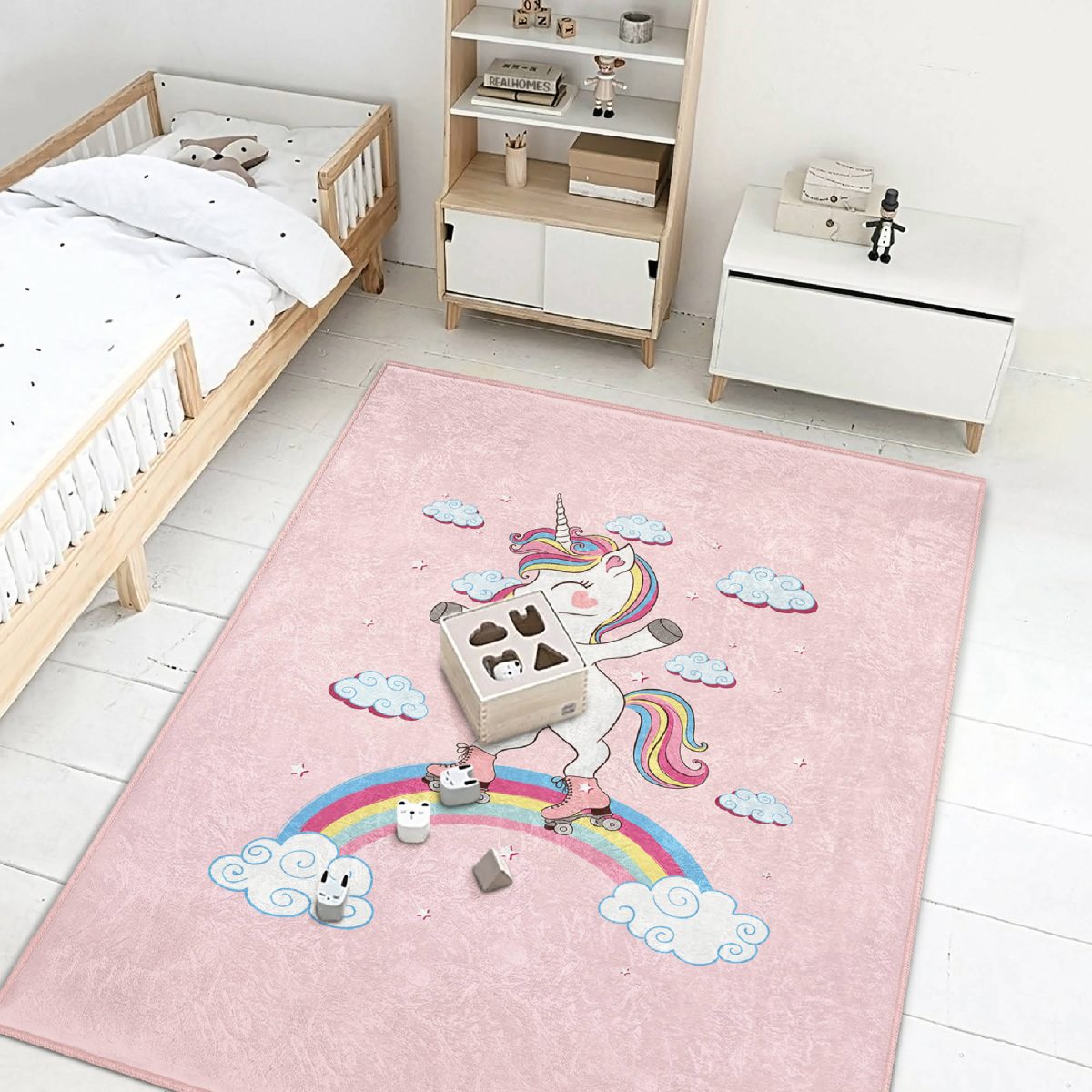 Pembe Zeminde Unicorn At Desenli Çocuk & Genç Odası Makinede Yıkanabilir Kaymaz Tabanlı Pamuk Tabanlı Özel Ölçü Leke Tutmaz Dikdörtgen Çocuk Halısı Realhomes