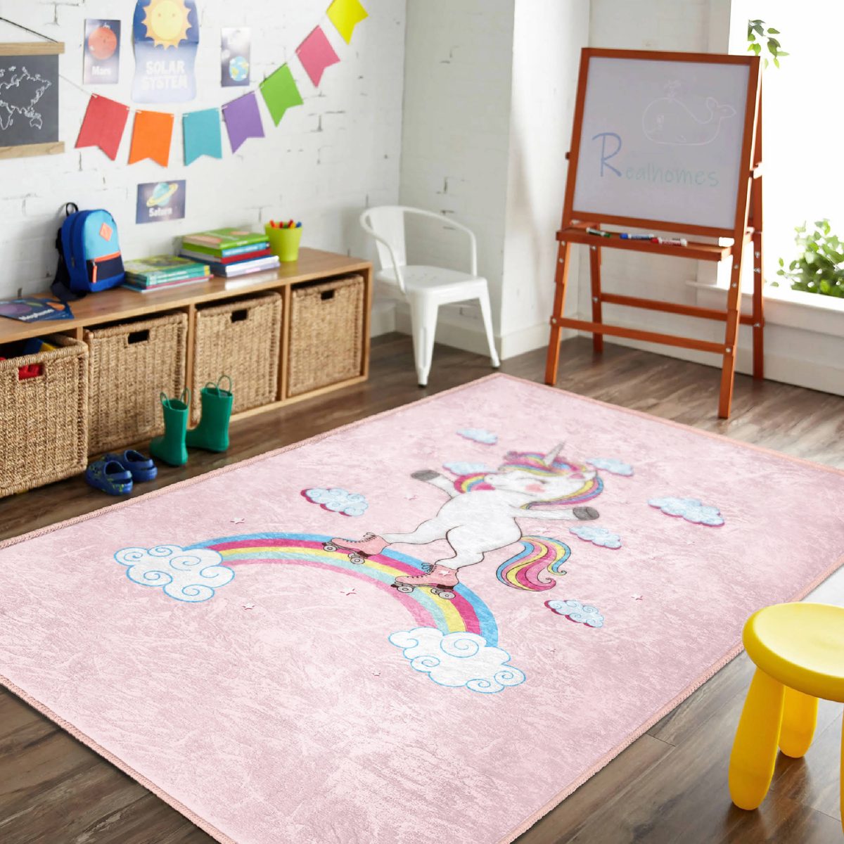 Pembe Zeminde Unicorn At Desenli Çocuk & Genç Odası Makinede Yıkanabilir Kaymaz Tabanlı Pamuk Tabanlı Özel Ölçü Leke Tutmaz Dikdörtgen Çocuk Halısı Realhomes