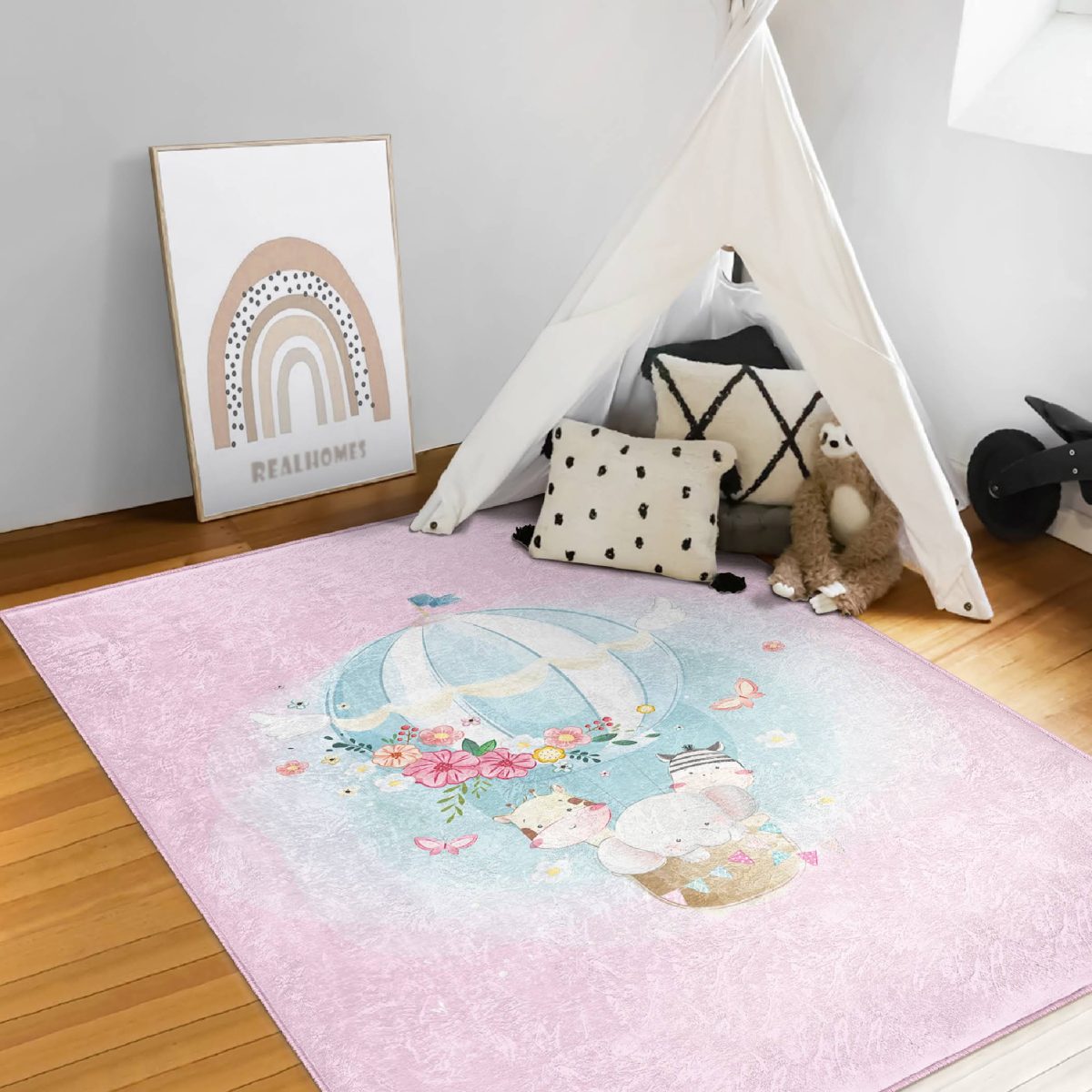 Pembe Zeminde Uçan Balon Desenli Çocuk & Genç Odası Makinede Yıkanabilir Kaymaz Tabanlı Özel Ölçü Dikdörtgen Pamuk Tabanlı Çocuk Halısı Realhomes