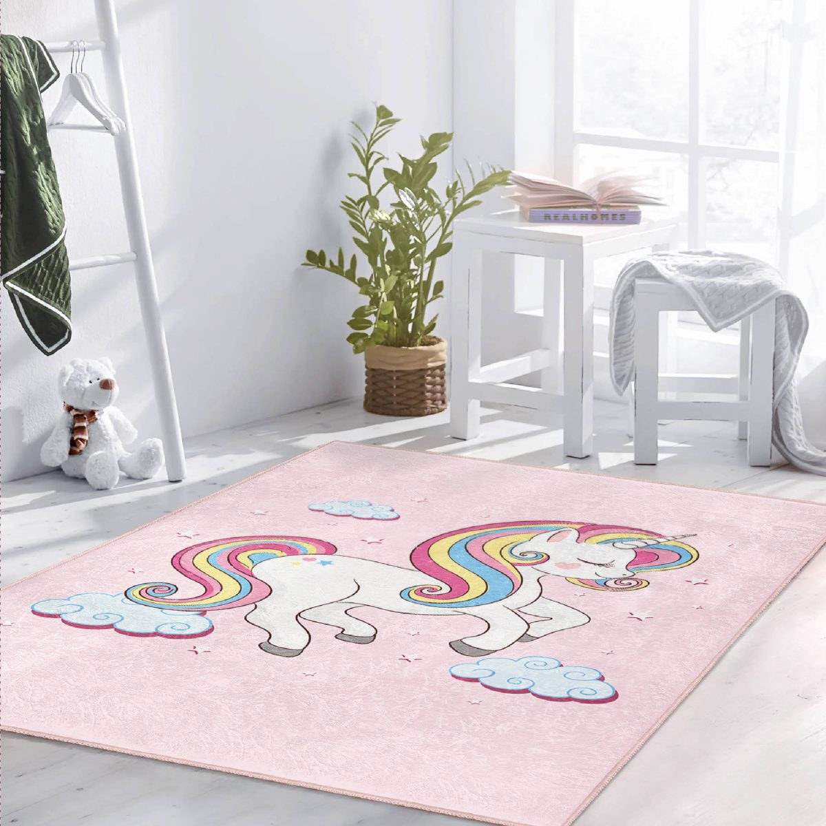 Pembe Zeminde Unicorn Motifli Çocuk & Genç Odası Makinede Yıkanabilir Kaymaz Tabanlı Pamuk Tabanlı Dikdörtgen Özel Ölçü Çocuk Halısı Realhomes