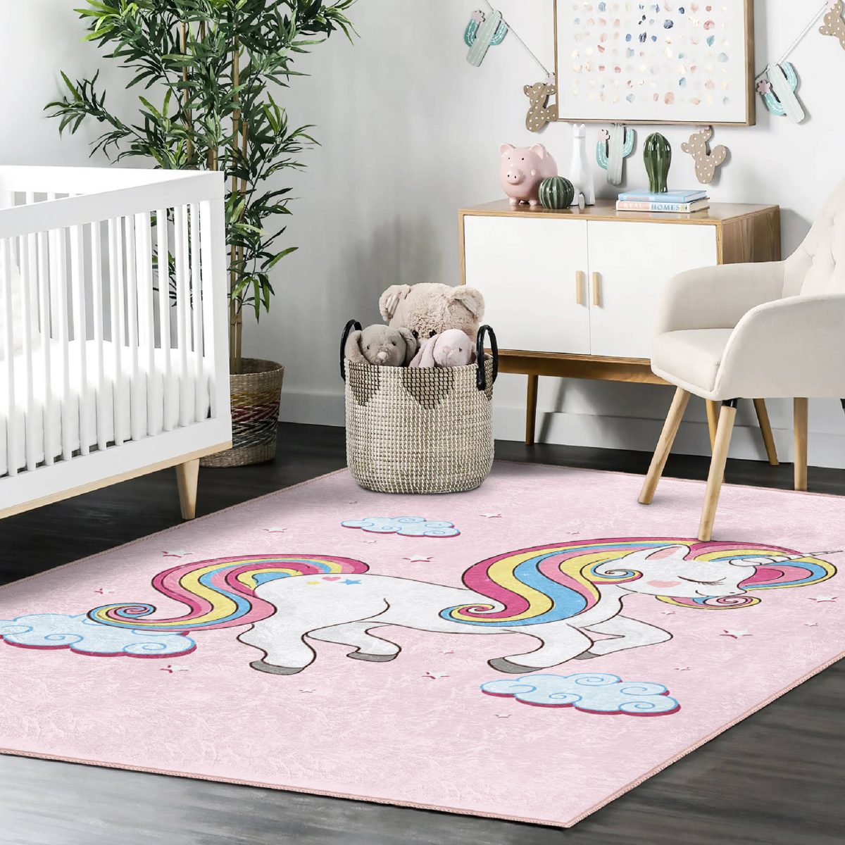 Pembe Zeminde Unicorn Motifli Çocuk & Genç Odası Makinede Yıkanabilir Kaymaz Tabanlı Pamuk Tabanlı Dikdörtgen Özel Ölçü Çocuk Halısı Realhomes