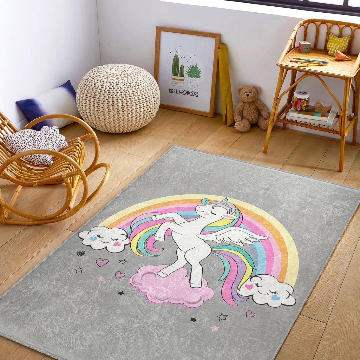Gri Zeminde Unicorn At Ve Kalpler Tasarımlı Çocuk & Genç Odası Makinede Yıkanabilir Kaymaz Tabanlı Dikdörtgen & Kare Dekoratif Özel Ölçü Çocuk Halısı Realhomes