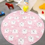 - RealHomes Dijital Baskılı Kaymaz Tabanlı Comfort Çocuk Odası Yuvarlak Halı - Realhomes  Pembe Zeminde Koyun Motifli Çocuk & Genç Odası Makinede Yıkanabilir Kaymaz Tabanlı Yuvarlak Çocuk Halısı Realhomes