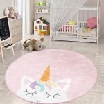 - RealHomes Dijital Baskılı Kaymaz Tabanlı Comfort Çocuk Odası Yuvarlak Halı - Realhomes Pembe Zeminde Unicorn Desenli Tasarımlı Çocuk & Genç Odası Makinede Yıkanabilir Kaymaz Tabanlı Yuvarlak Çocuk Halısı Realhomes
